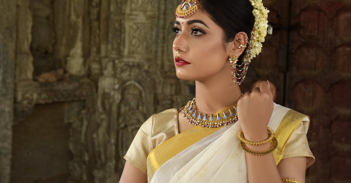 Effective Home Remedies for Cleaning Gold Jewellery