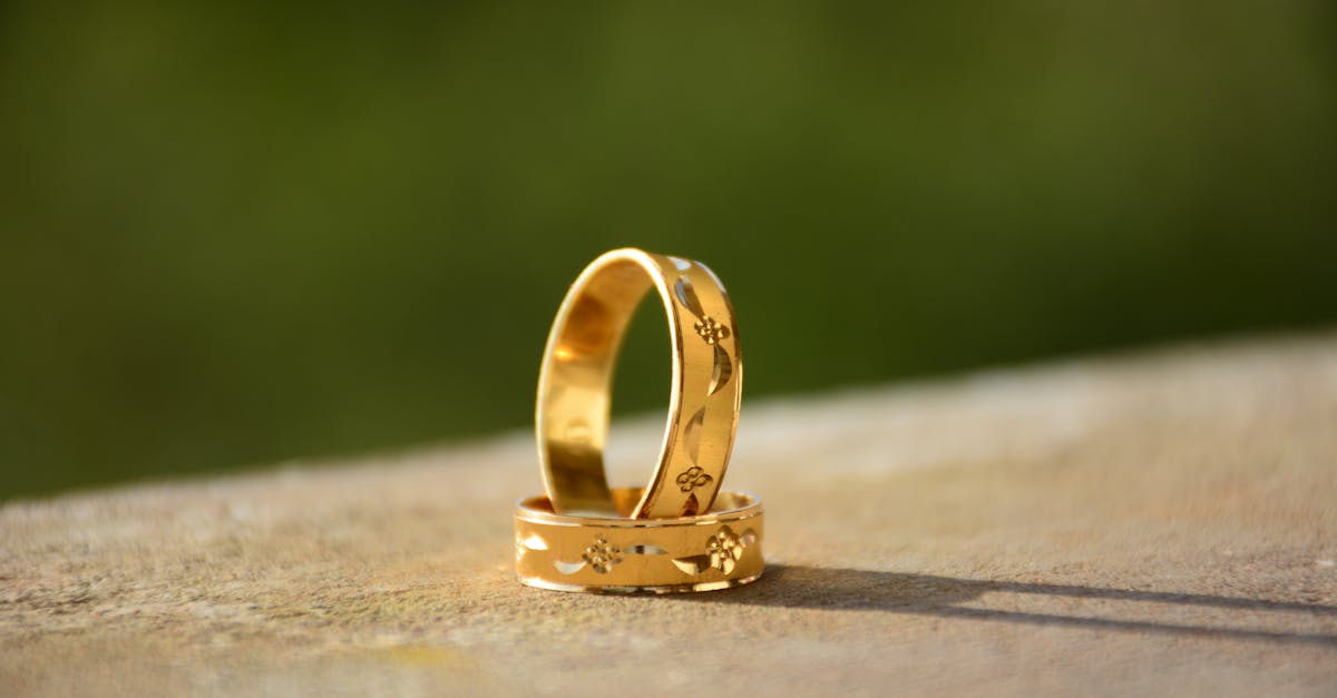 Exploring the Benefits of Choosing Solid Gold