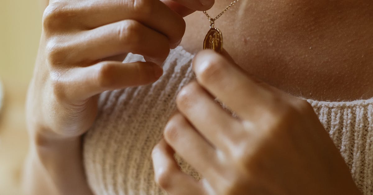 Popular Trends in Yellow Gold Jewellery Designs