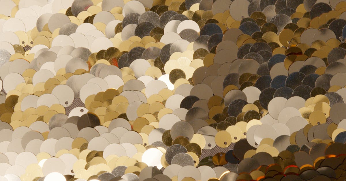 The Role of Environment in Safely Storing Gold