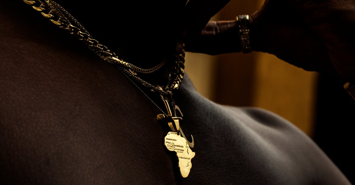 Unique Rose Gold Jewellery Pieces Crafted by Local Artisans