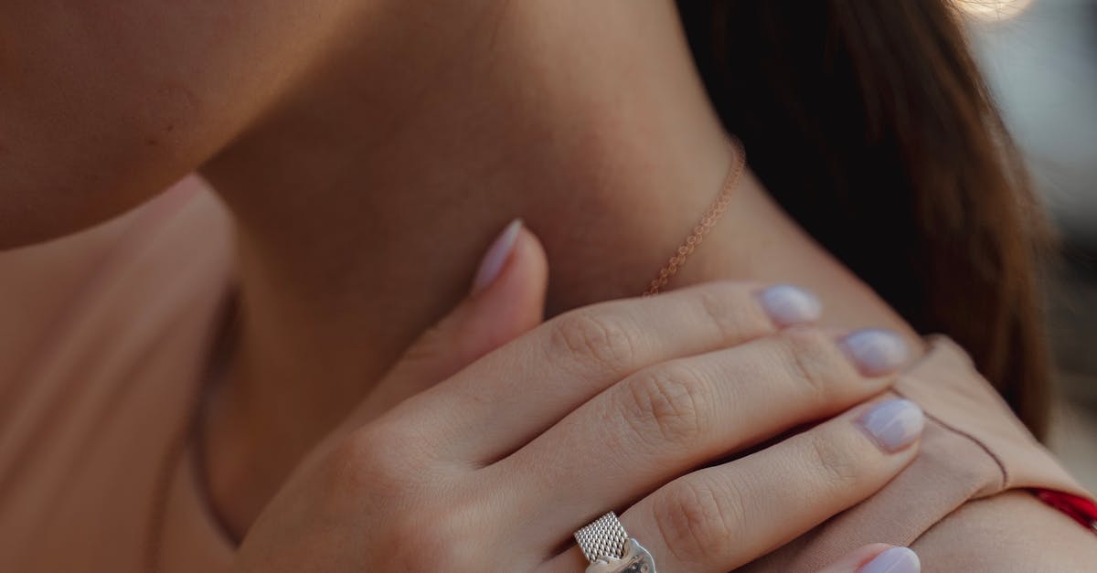 Using Soft Pouches to Protect Gold Jewellery